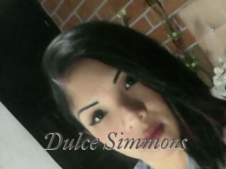 Dulce_Simmons