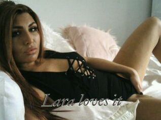 Lara_loves_it