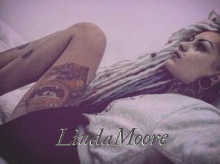 Linda_Moore