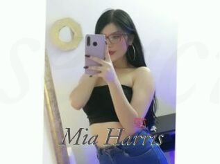 Mia_Harris