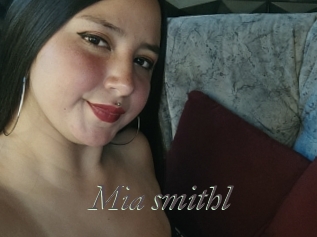 Mia_smithl