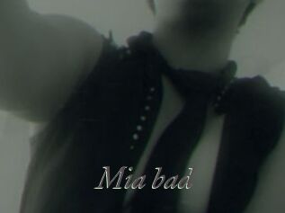 Mia_bad