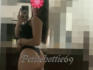 Petitehottie69