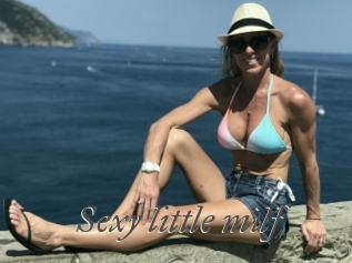 Sexy_little_milf